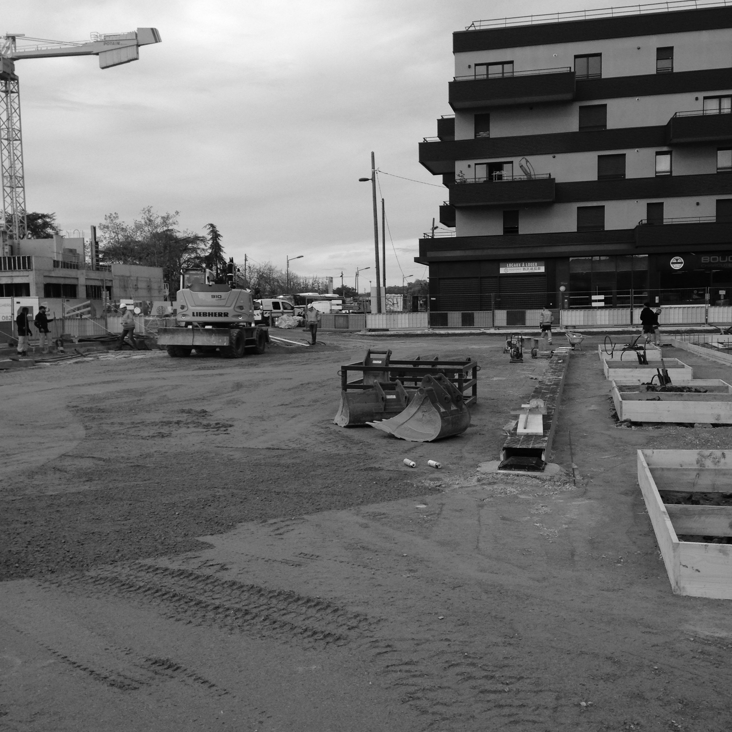 Début des travaux d’aménagement de la seconde phase de la place Micoulaud à Toulouse