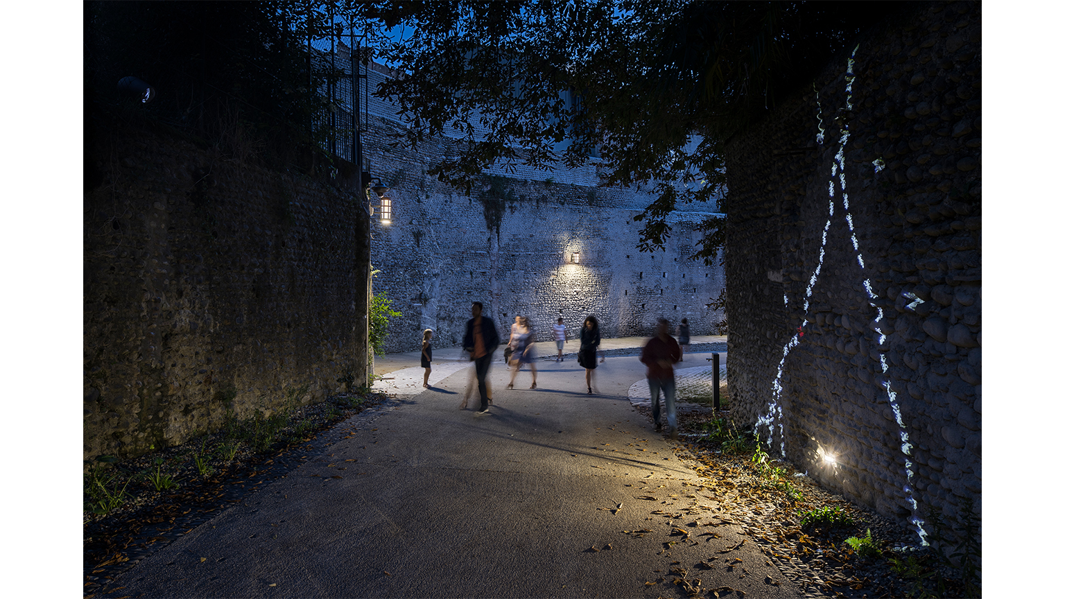 La rue du Hédas, le jardin des senteurs de Pau