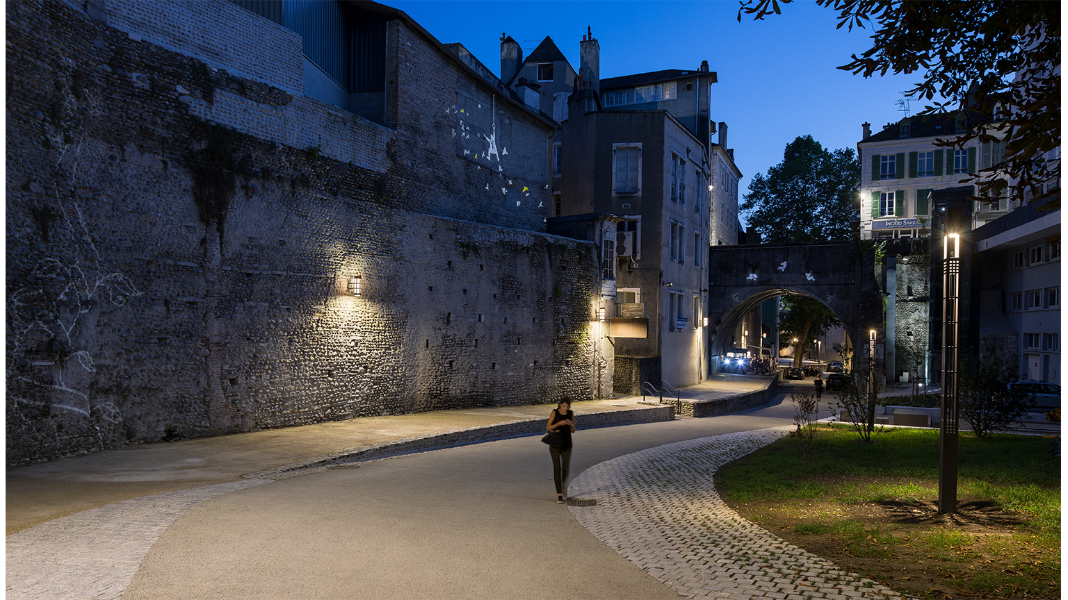La rue du Hédas, le jardin des senteurs de Pau