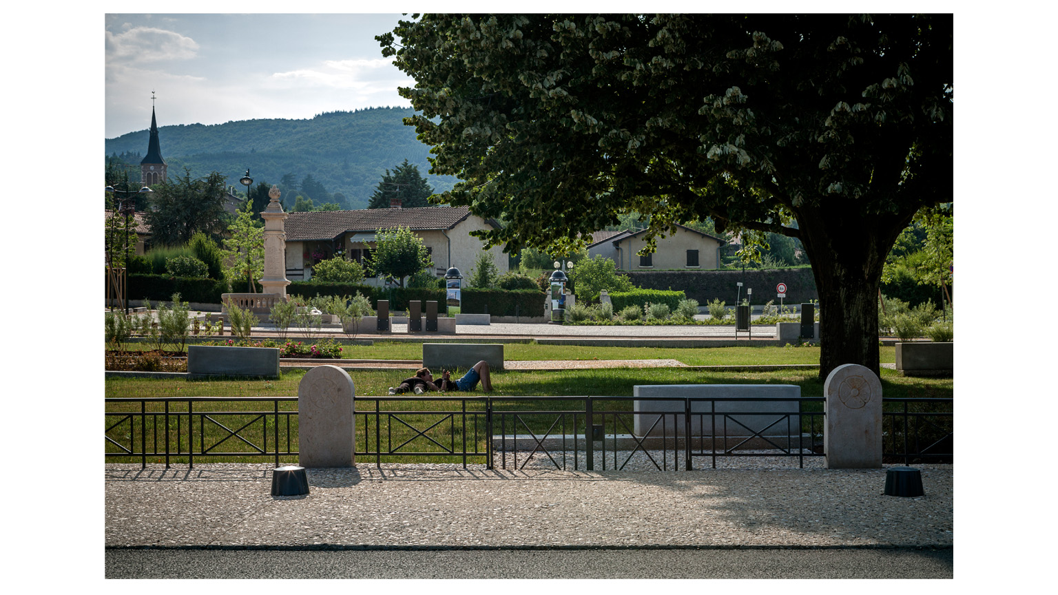 Place du village d’Odenas