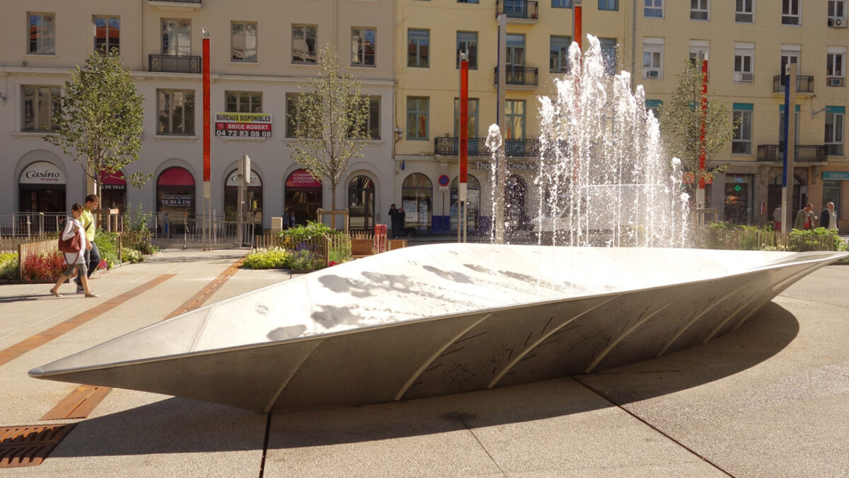 La fontaine de la Place Hôtel de Ville de Saint-Etienne