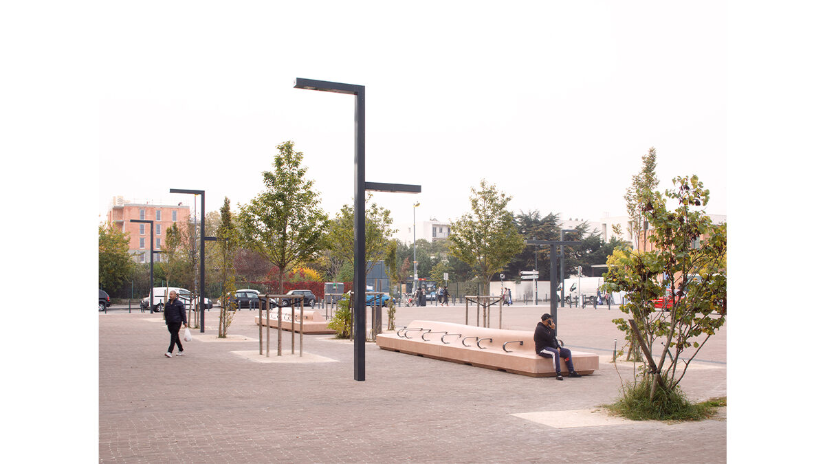 La place Ahmed Chenane quartier des Trois-Cocus
