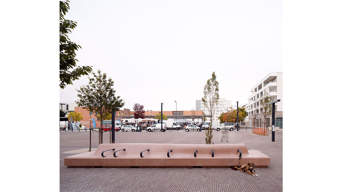 La place Ahmed Chenane quartier des Trois-Cocus